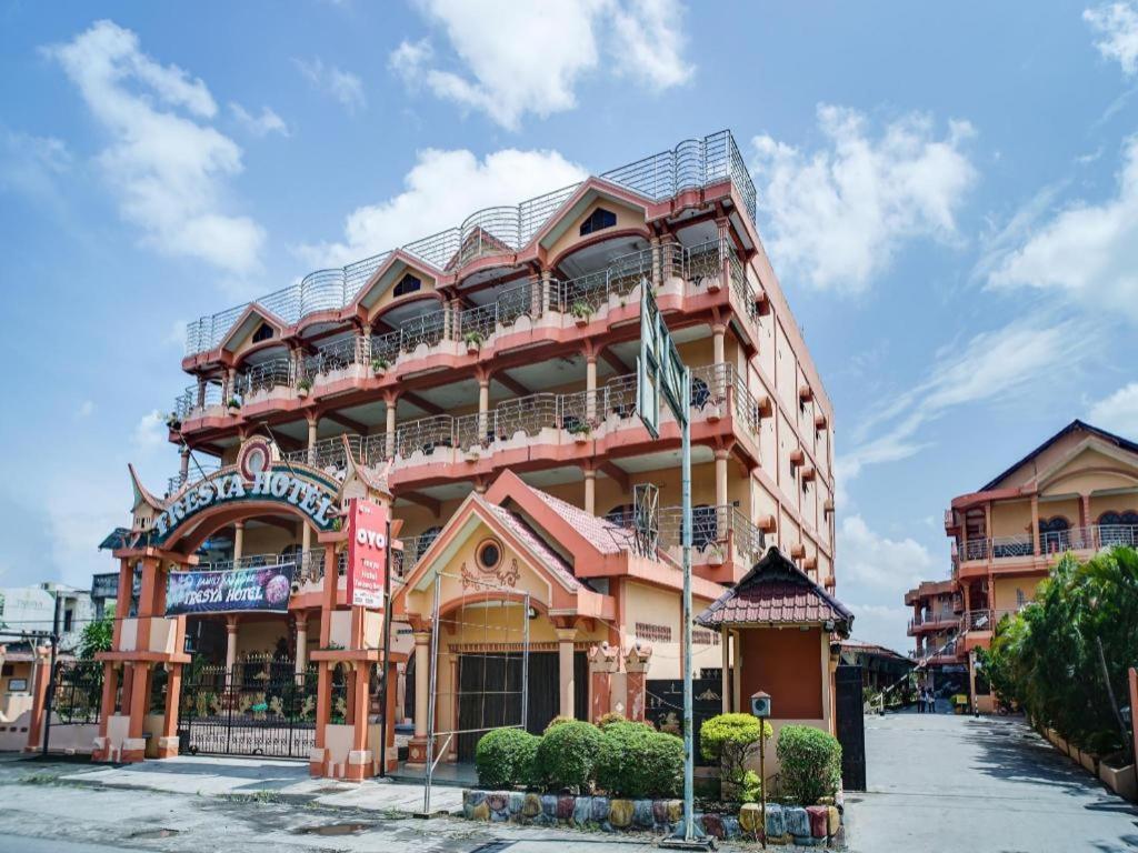 Oyo 1140 Hotel Tresya Tanjung Balai Tanjungbalai Luaran gambar