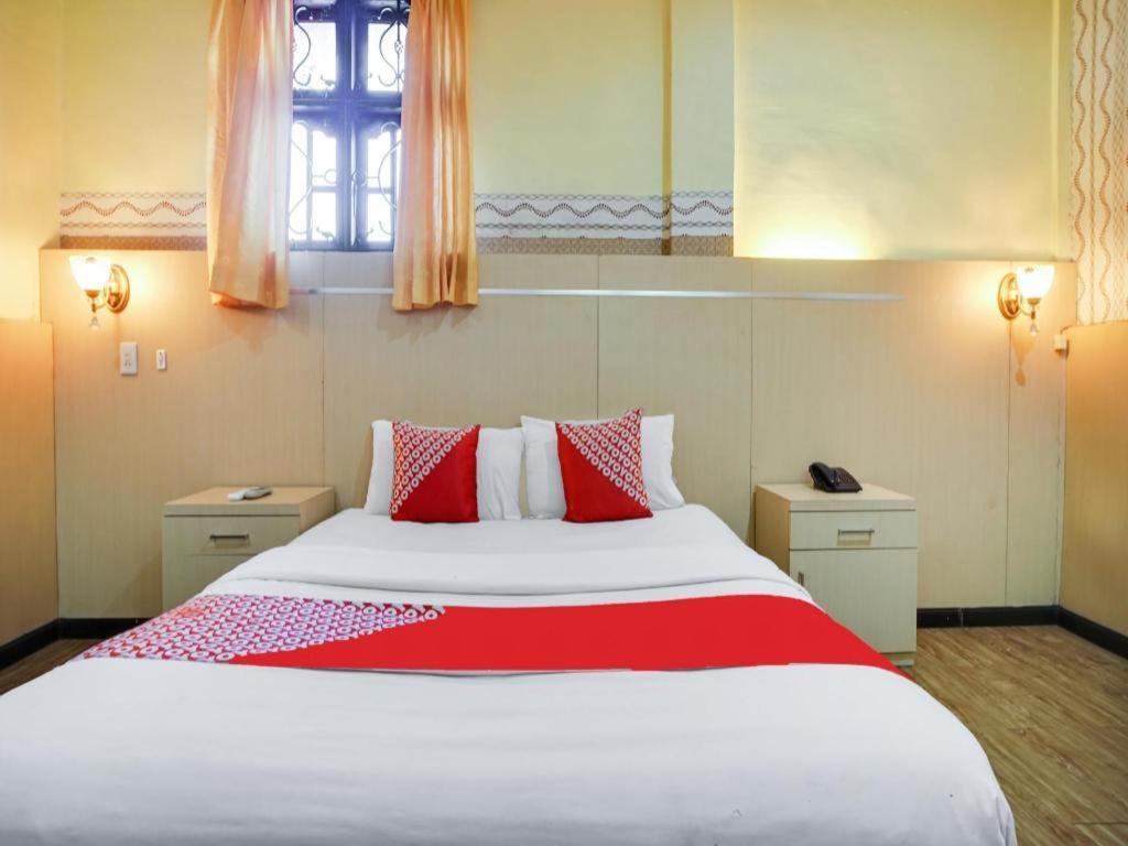 Oyo 1140 Hotel Tresya Tanjung Balai Tanjungbalai Luaran gambar
